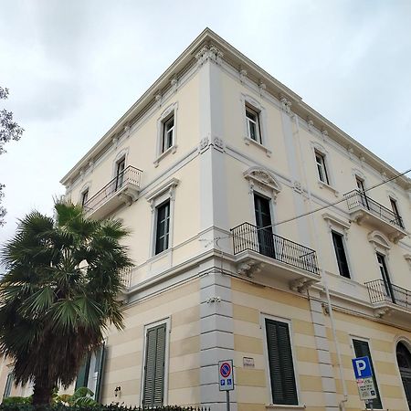 Bed and Breakfast Palazzo Castellano Lecce Zewnętrze zdjęcie
